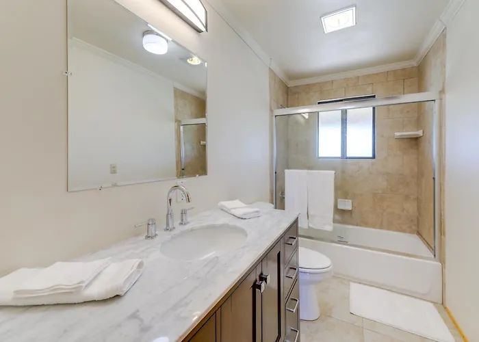 Spacious W/ Mountain Range View Pinedale